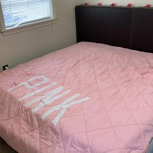 RARE VS PINK King Comforter